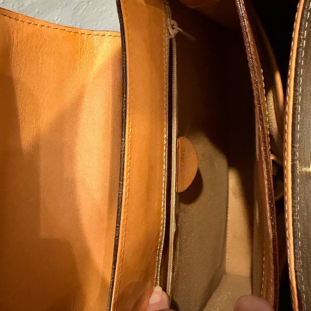 Below cost! Celine rare Macadam chain lock trapezoidal bag with crossbody strap - Picture 6 of 10